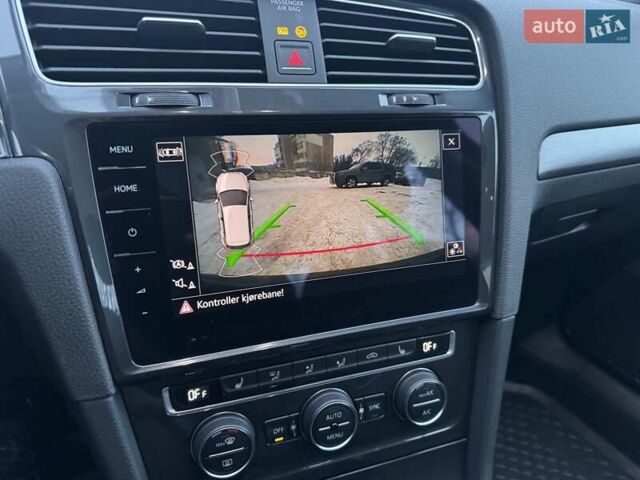 Серый Фольксваген e-Golf, объемом двигателя 0 л и пробегом 111 тыс. км за 11600 $, фото 14 на Automoto.ua