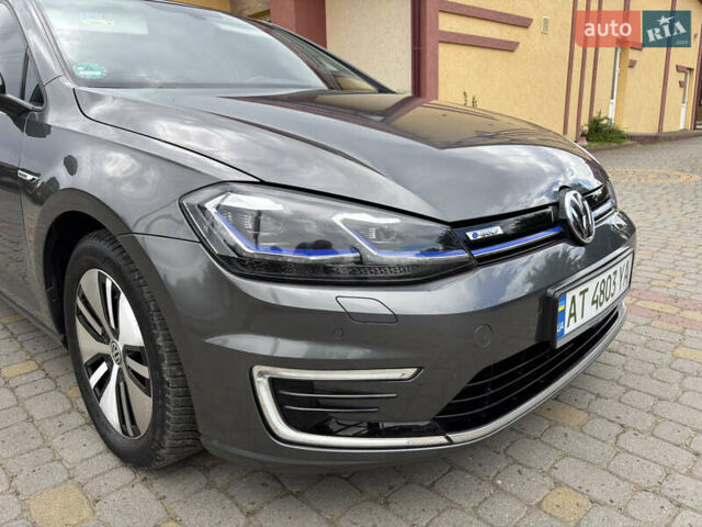 Серый Фольксваген e-Golf, объемом двигателя 0 л и пробегом 75 тыс. км за 12650 $, фото 10 на Automoto.ua