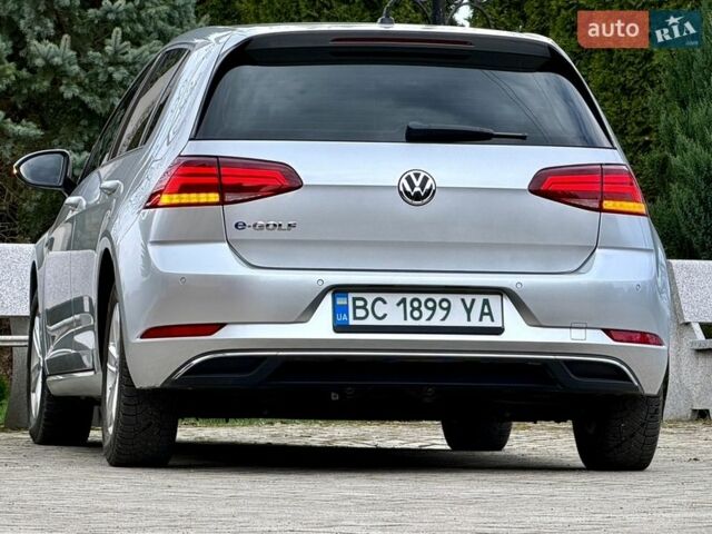Серый Фольксваген e-Golf, объемом двигателя 0 л и пробегом 69 тыс. км за 13995 $, фото 24 на Automoto.ua
