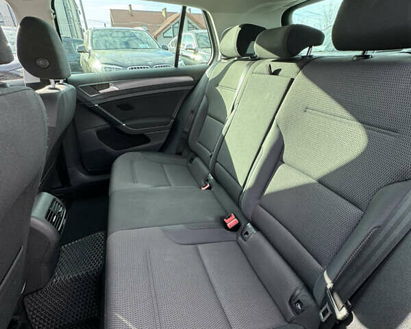 Сірий Фольксваген e-Golf, об'ємом двигуна 0 л та пробігом 229 тис. км за 11800 $, фото 23 на Automoto.ua