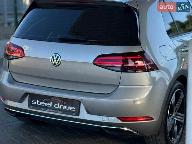 Сірий Фольксваген e-Golf, об'ємом двигуна 0 л та пробігом 157 тис. км за 15899 $, фото 5 на Automoto.ua
