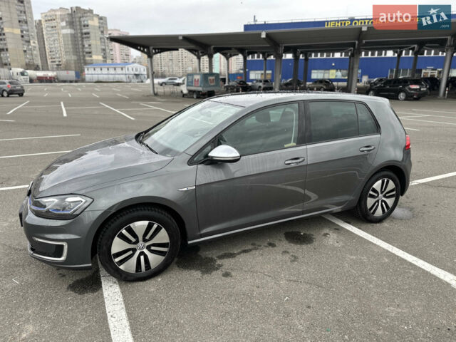 Серый Фольксваген e-Golf, объемом двигателя 0 л и пробегом 126 тыс. км за 13999 $, фото 2 на Automoto.ua