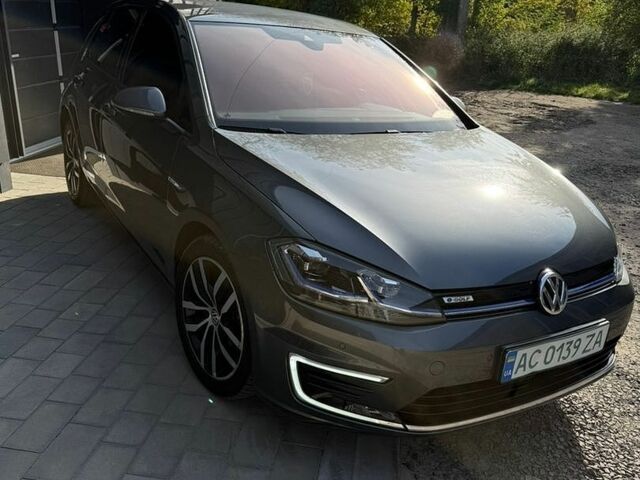 Сірий Фольксваген e-Golf, об'ємом двигуна 0 л та пробігом 95 тис. км за 14900 $, фото 5 на Automoto.ua