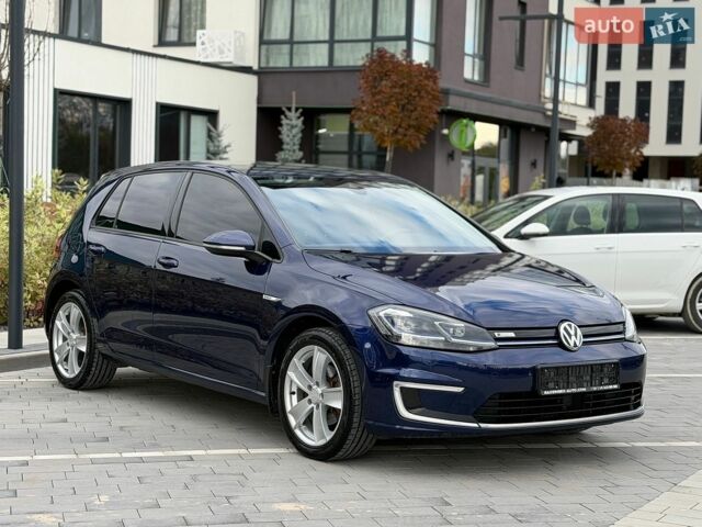 Серый Фольксваген e-Golf, объемом двигателя 0 л и пробегом 176 тыс. км за 13200 $, фото 2 на Automoto.ua