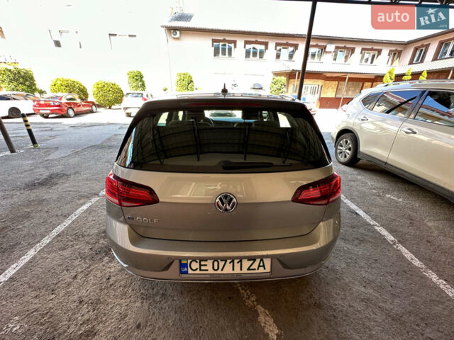 Серый Фольксваген e-Golf, объемом двигателя 0 л и пробегом 42 тыс. км за 14300 $, фото 4 на Automoto.ua