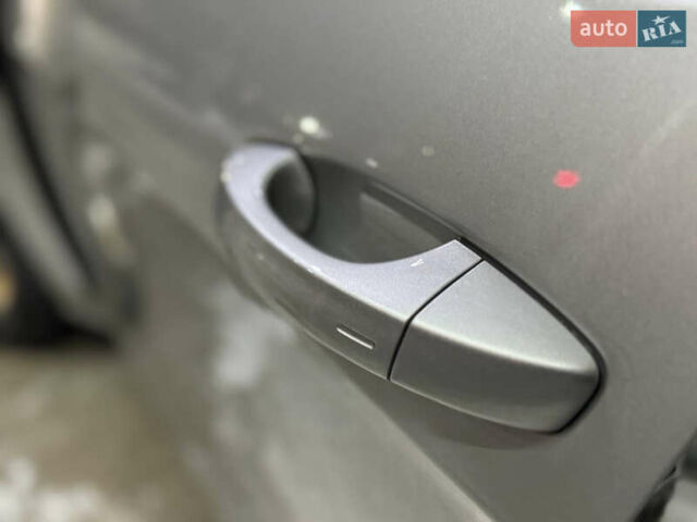 Серый Фольксваген e-Golf, объемом двигателя 0 л и пробегом 100 тыс. км за 10999 $, фото 8 на Automoto.ua