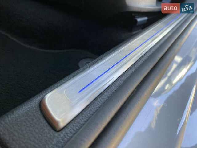 Серый Фольксваген e-Golf, объемом двигателя 0 л и пробегом 130 тыс. км за 13800 $, фото 76 на Automoto.ua