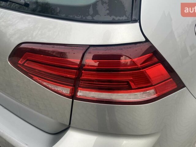 Серый Фольксваген e-Golf, объемом двигателя 0 л и пробегом 90 тыс. км за 16400 $, фото 14 на Automoto.ua