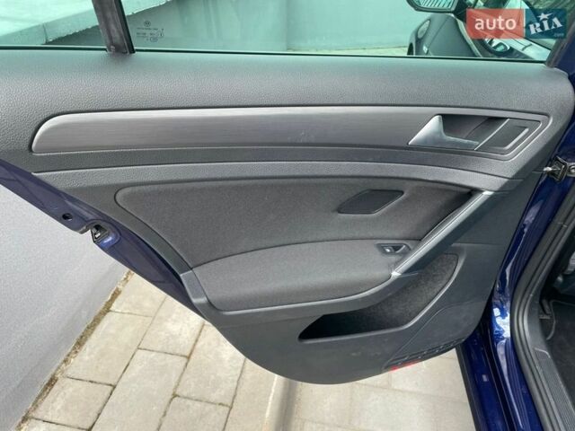 Сірий Фольксваген e-Golf, об'ємом двигуна 0 л та пробігом 235 тис. км за 13700 $, фото 25 на Automoto.ua