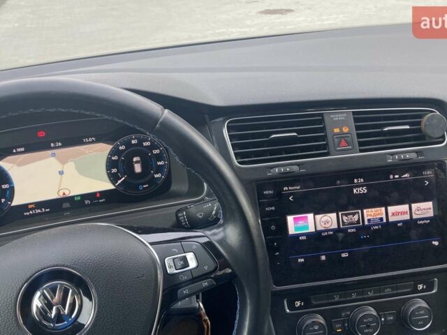 Серый Фольксваген e-Golf, объемом двигателя 0 л и пробегом 90 тыс. км за 16400 $, фото 18 на Automoto.ua