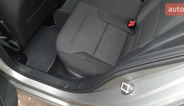 Серый Фольксваген e-Golf, объемом двигателя 0 л и пробегом 40 тыс. км за 14300 $, фото 13 на Automoto.ua