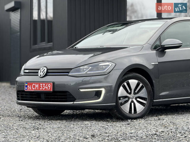 Серый Фольксваген e-Golf, объемом двигателя 0 л и пробегом 100 тыс. км за 13900 $, фото 3 на Automoto.ua