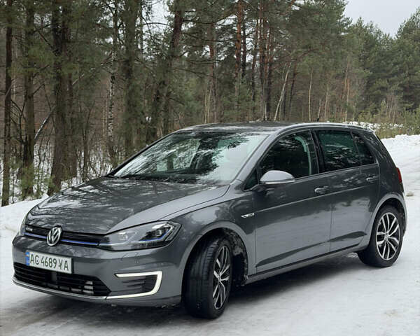 Серый Фольксваген e-Golf, объемом двигателя 0 л и пробегом 159 тыс. км за 12300 $, фото 7 на Automoto.ua