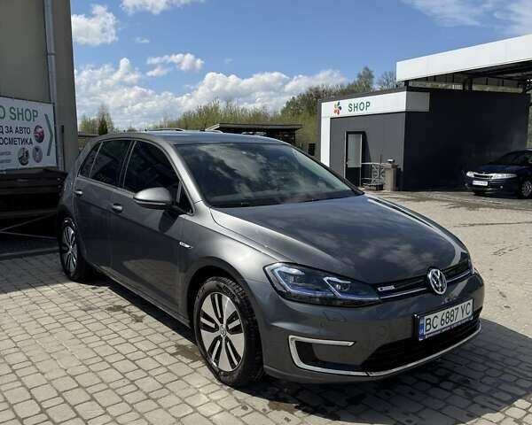 Серый Фольксваген e-Golf, объемом двигателя 0 л и пробегом 78 тыс. км за 13900 $, фото 1 на Automoto.ua