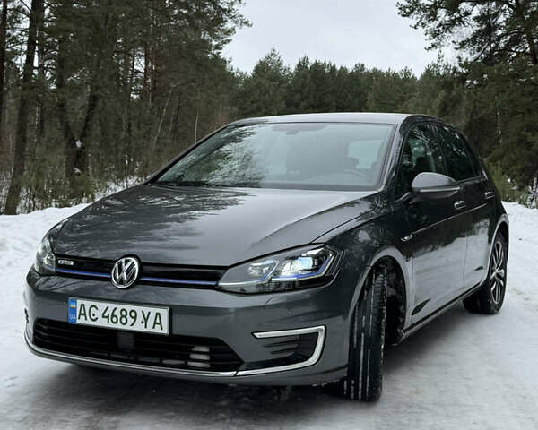 Серый Фольксваген e-Golf, объемом двигателя 0 л и пробегом 159 тыс. км за 12300 $, фото 15 на Automoto.ua