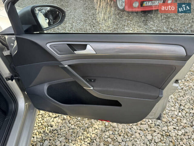 Сірий Фольксваген e-Golf, об'ємом двигуна 0 л та пробігом 229 тис. км за 11800 $, фото 25 на Automoto.ua