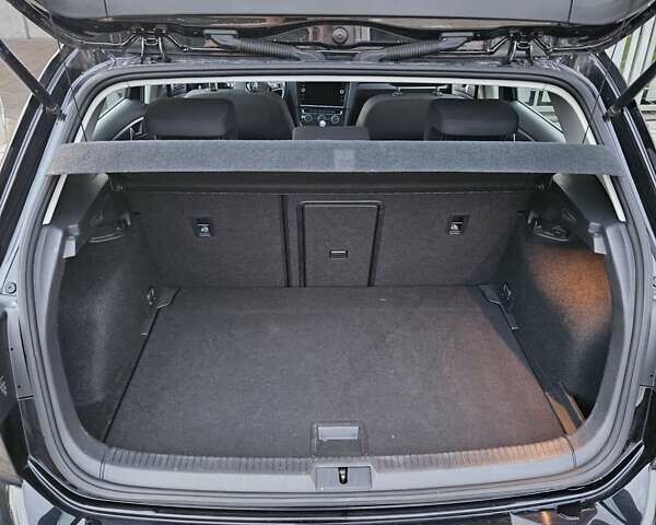 Сірий Фольксваген e-Golf, об'ємом двигуна 0 л та пробігом 97 тис. км за 15200 $, фото 32 на Automoto.ua