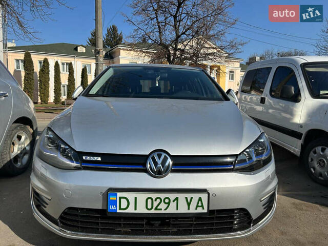 Серый Фольксваген e-Golf, объемом двигателя 0 л и пробегом 62 тыс. км за 15300 $, фото 7 на Automoto.ua