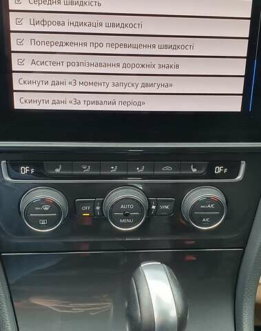 Серый Фольксваген e-Golf, объемом двигателя 0 л и пробегом 47 тыс. км за 18500 $, фото 34 на Automoto.ua