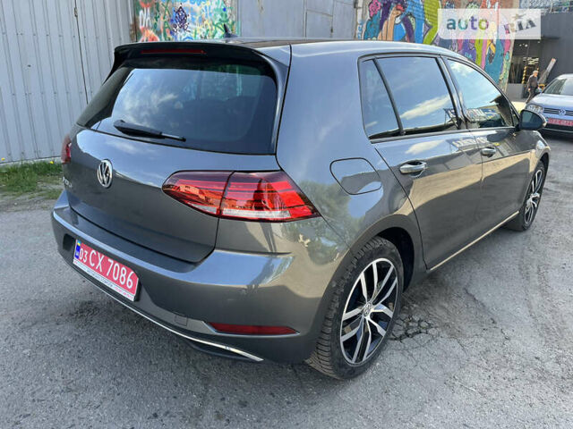 Серый Фольксваген e-Golf, объемом двигателя 0 л и пробегом 61 тыс. км за 15200 $, фото 9 на Automoto.ua