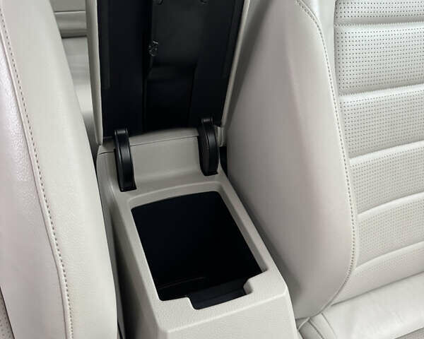 Серый Фольксваген e-Golf, объемом двигателя 0 л и пробегом 91 тыс. км за 15099 $, фото 105 на Automoto.ua