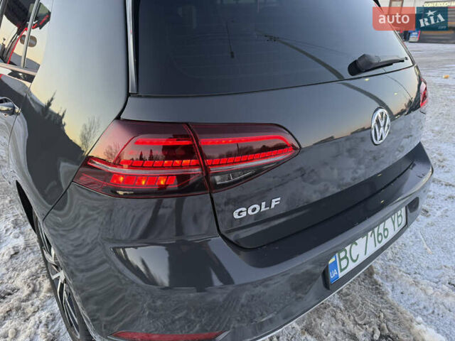 Серый Фольксваген e-Golf, объемом двигателя 0 л и пробегом 66 тыс. км за 13900 $, фото 21 на Automoto.ua