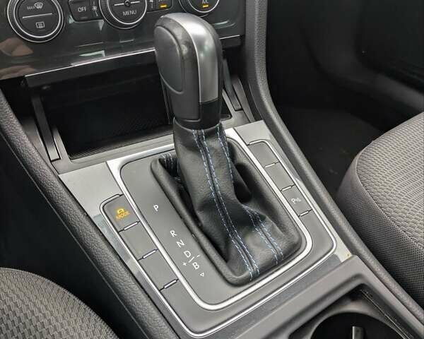 Сірий Фольксваген e-Golf, об'ємом двигуна 0 л та пробігом 109 тис. км за 14600 $, фото 14 на Automoto.ua