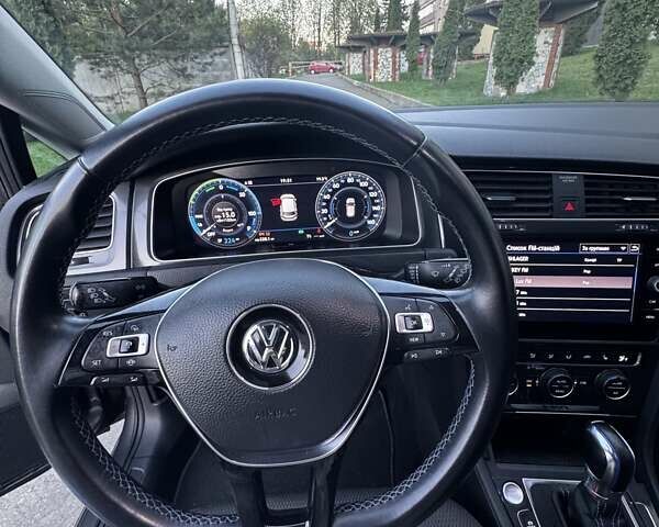 Сірий Фольксваген e-Golf, об'ємом двигуна 0 л та пробігом 75 тис. км за 14750 $, фото 9 на Automoto.ua