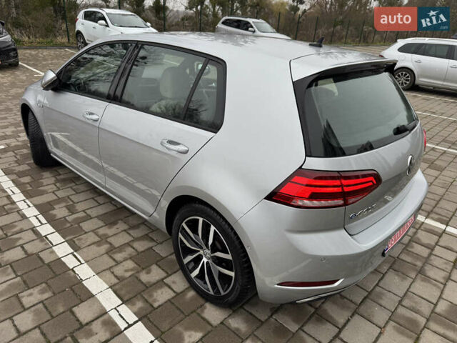 Серый Фольксваген e-Golf, объемом двигателя 0 л и пробегом 91 тыс. км за 15099 $, фото 14 на Automoto.ua