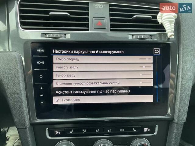 Серый Фольксваген e-Golf, объемом двигателя 0 л и пробегом 84 тыс. км за 15600 $, фото 57 на Automoto.ua