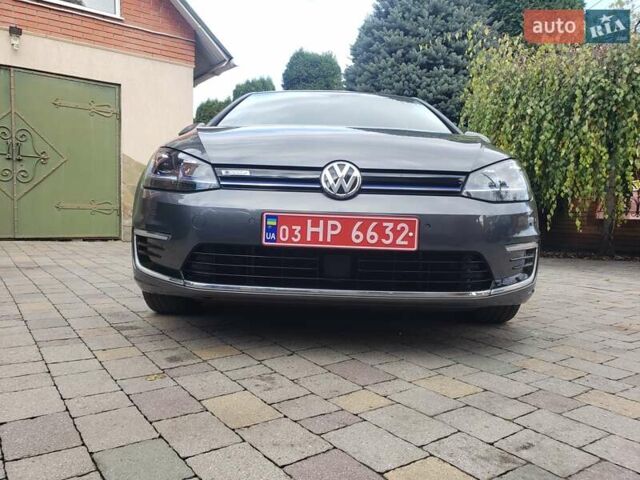Серый Фольксваген e-Golf, объемом двигателя 0 л и пробегом 65 тыс. км за 13950 $, фото 34 на Automoto.ua