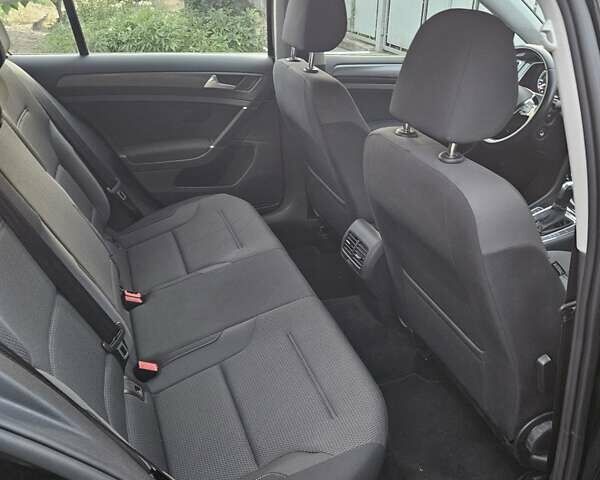 Сірий Фольксваген e-Golf, об'ємом двигуна 0 л та пробігом 97 тис. км за 15200 $, фото 23 на Automoto.ua