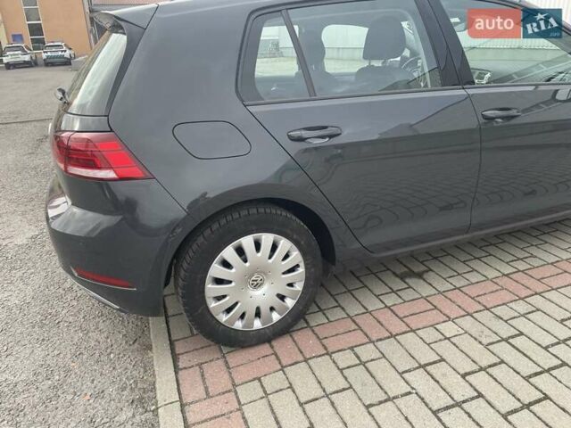 Серый Фольксваген e-Golf, объемом двигателя 0 л и пробегом 84 тыс. км за 15600 $, фото 13 на Automoto.ua