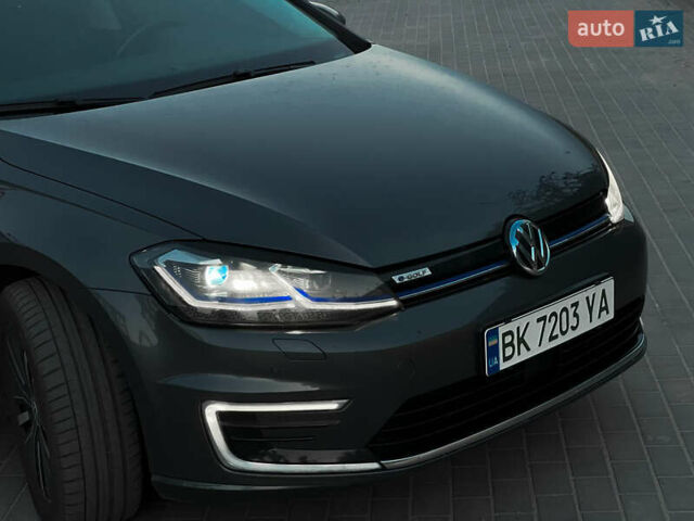 Сірий Фольксваген e-Golf, об'ємом двигуна 0 л та пробігом 202 тис. км за 13000 $, фото 6 на Automoto.ua