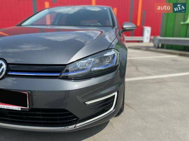 Серый Фольксваген e-Golf, объемом двигателя 0 л и пробегом 123 тыс. км за 12900 $, фото 8 на Automoto.ua