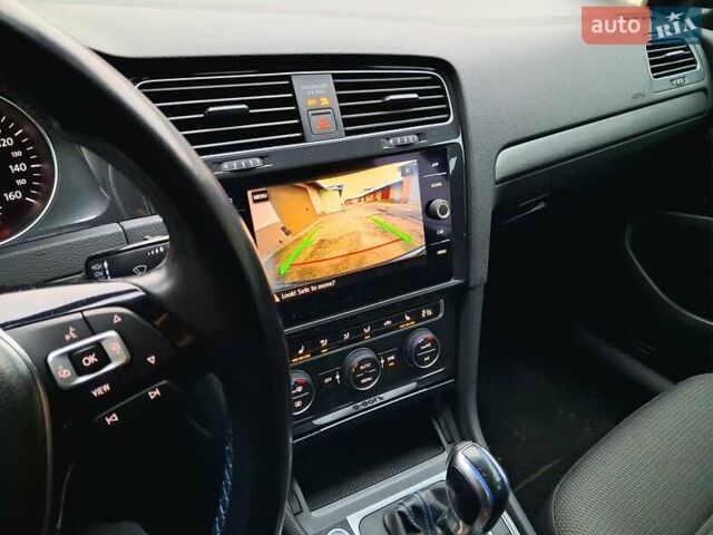Сірий Фольксваген e-Golf, об'ємом двигуна 0 л та пробігом 97 тис. км за 12800 $, фото 24 на Automoto.ua