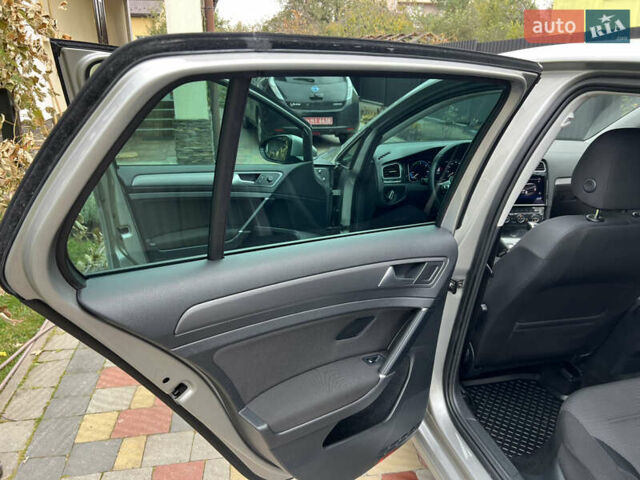 Серый Фольксваген e-Golf, объемом двигателя 0 л и пробегом 104 тыс. км за 13900 $, фото 14 на Automoto.ua