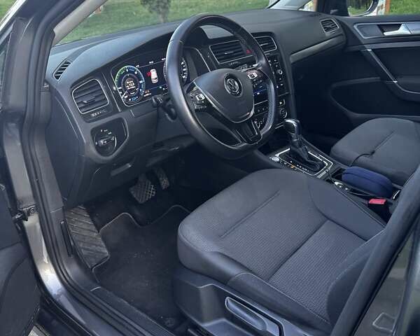 Сірий Фольксваген e-Golf, об'ємом двигуна 0 л та пробігом 75 тис. км за 14750 $, фото 7 на Automoto.ua