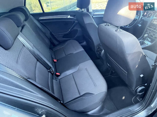 Сірий Фольксваген e-Golf, об'ємом двигуна 0 л та пробігом 39 тис. км за 17200 $, фото 21 на Automoto.ua