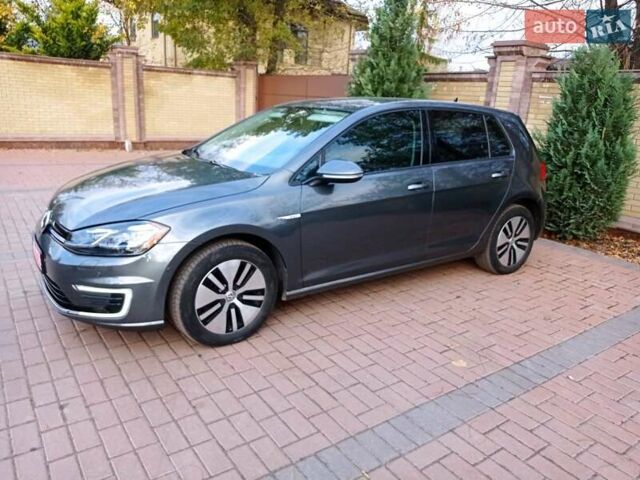 Серый Фольксваген e-Golf, объемом двигателя 0 л и пробегом 96 тыс. км за 11900 $, фото 7 на Automoto.ua