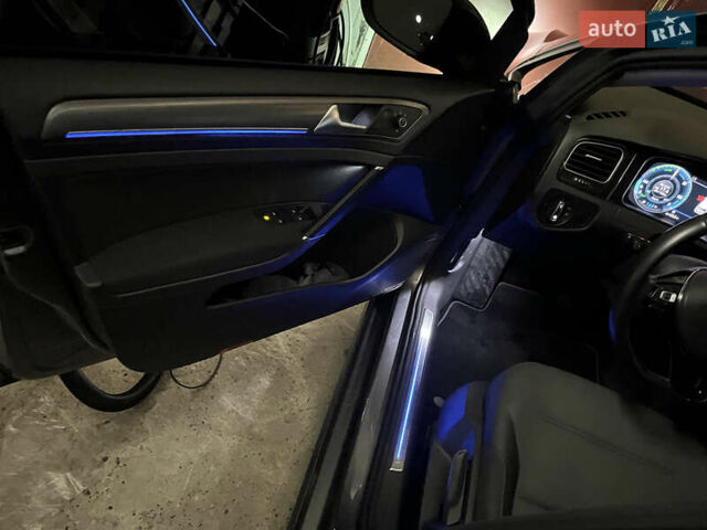 Сірий Фольксваген e-Golf, об'ємом двигуна 0 л та пробігом 39 тис. км за 17200 $, фото 4 на Automoto.ua