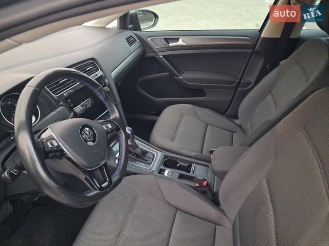 Сірий Фольксваген e-Golf, об'ємом двигуна 0 л та пробігом 97 тис. км за 12800 $, фото 18 на Automoto.ua