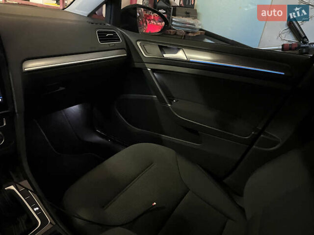 Сірий Фольксваген e-Golf, об'ємом двигуна 0 л та пробігом 39 тис. км за 17200 $, фото 35 на Automoto.ua