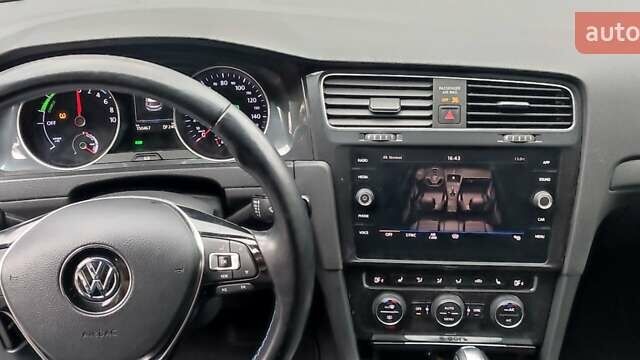 Серый Фольксваген e-Golf, объемом двигателя 0 л и пробегом 145 тыс. км за 12700 $, фото 10 на Automoto.ua