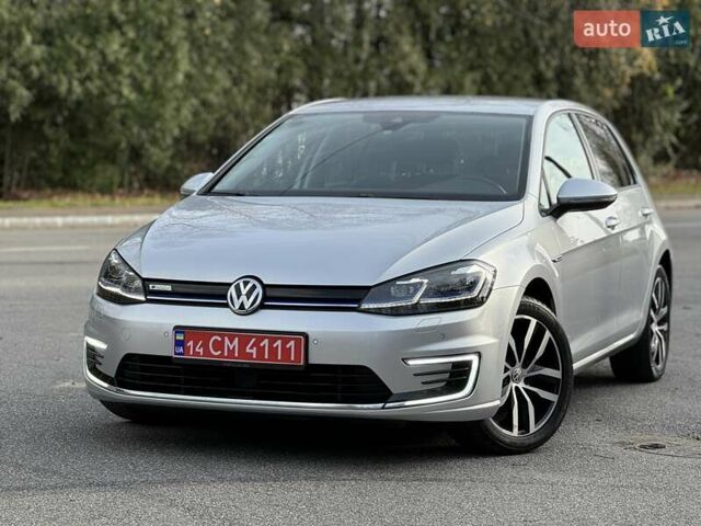 Серый Фольксваген e-Golf, объемом двигателя 0 л и пробегом 100 тыс. км за 12300 $, фото 7 на Automoto.ua