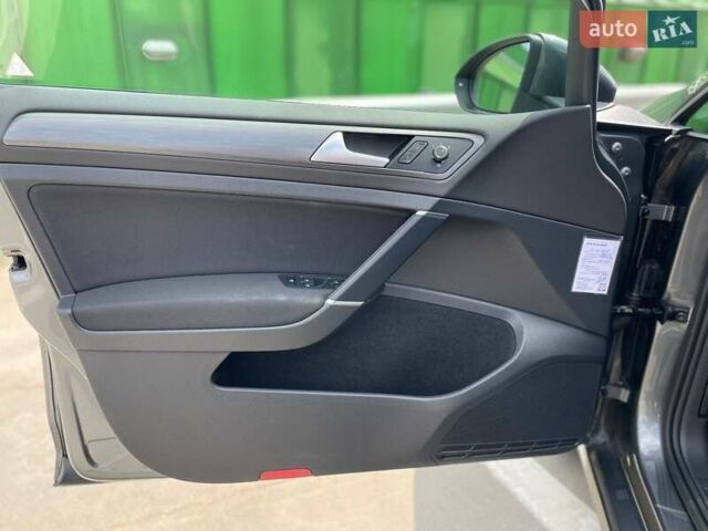 Сірий Фольксваген e-Golf, об'ємом двигуна 0 л та пробігом 123 тис. км за 12900 $, фото 18 на Automoto.ua