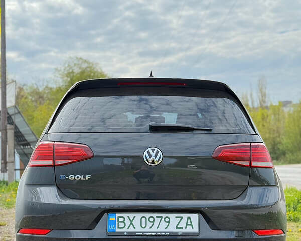Серый Фольксваген e-Golf, объемом двигателя 0 л и пробегом 79 тыс. км за 12500 $, фото 6 на Automoto.ua