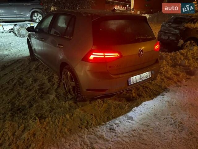 Сірий Фольксваген e-Golf, об'ємом двигуна 0 л та пробігом 130 тис. км за 11600 $, фото 10 на Automoto.ua