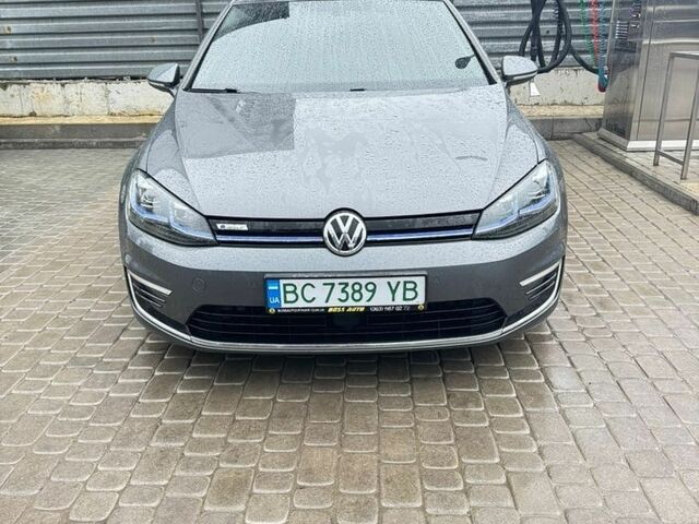 Серый Фольксваген e-Golf, объемом двигателя 0 л и пробегом 89 тыс. км за 15500 $, фото 3 на Automoto.ua