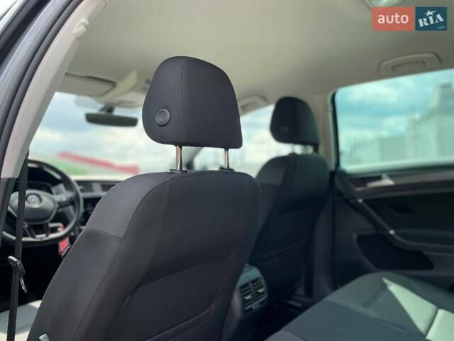 Сірий Фольксваген e-Golf, об'ємом двигуна 0 л та пробігом 123 тис. км за 12900 $, фото 23 на Automoto.ua